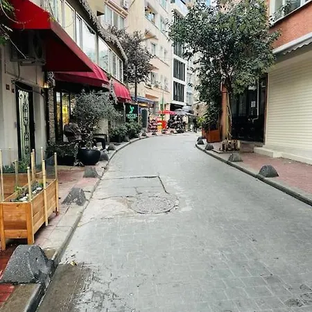 Luxury In Taksim Square *